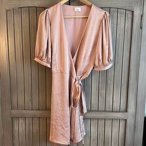 wilfred WOMENS L short sleeve wrapDRESS blush pink